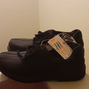 NWT "Heroes" Casual Black Shoe/Low Boot